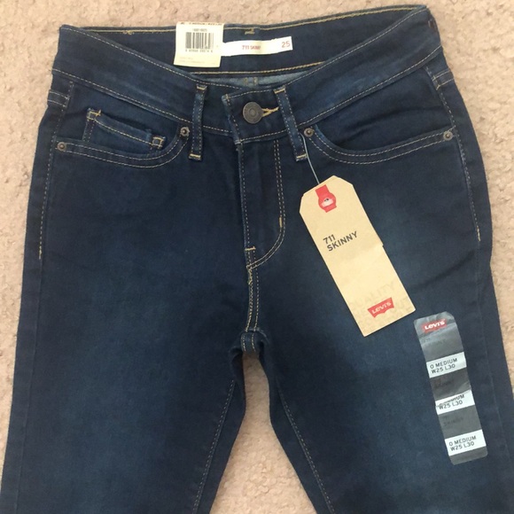 LEVI’S 711 SKINNY, MID RISE, SLIM THROUGH, HIP AND THIGH / 0 MEDIUM / W2… 🍂 - Picture 4 of 9